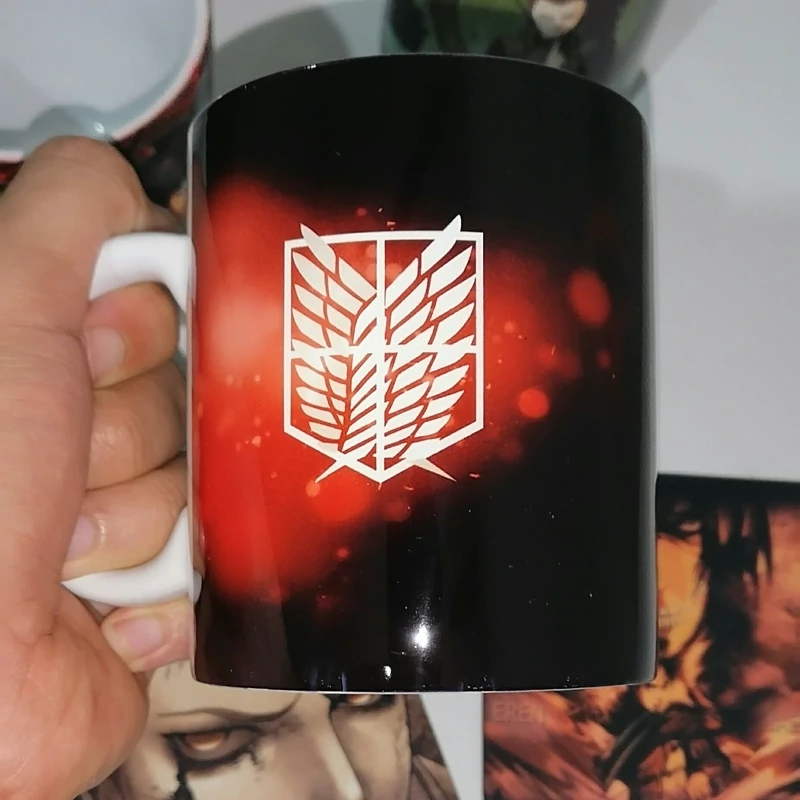 ماگ انیمه اتک ان تایتان  Attack on Titan