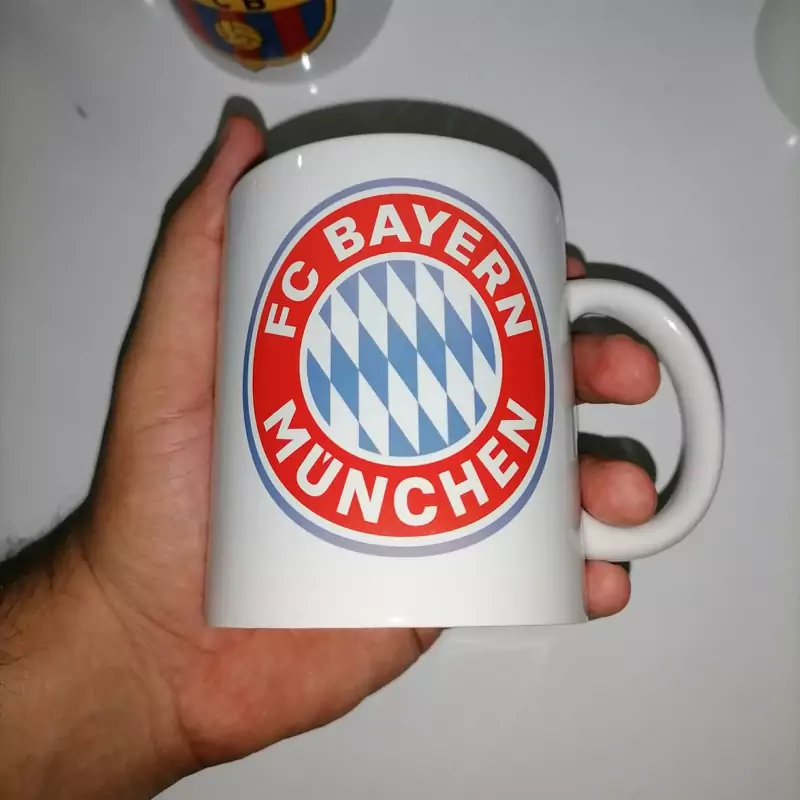 ماگ فوتبالی بایرن مونیخ  bayern ( بوندس لیگا . آلمان . دورتموند  . ورزش