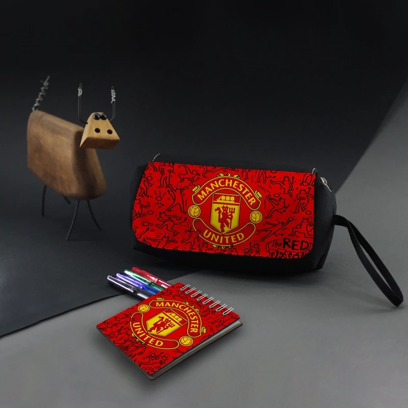 جامدادی و دفترچه طرح تیم فوتبال منچستر یونایتد Manchester United